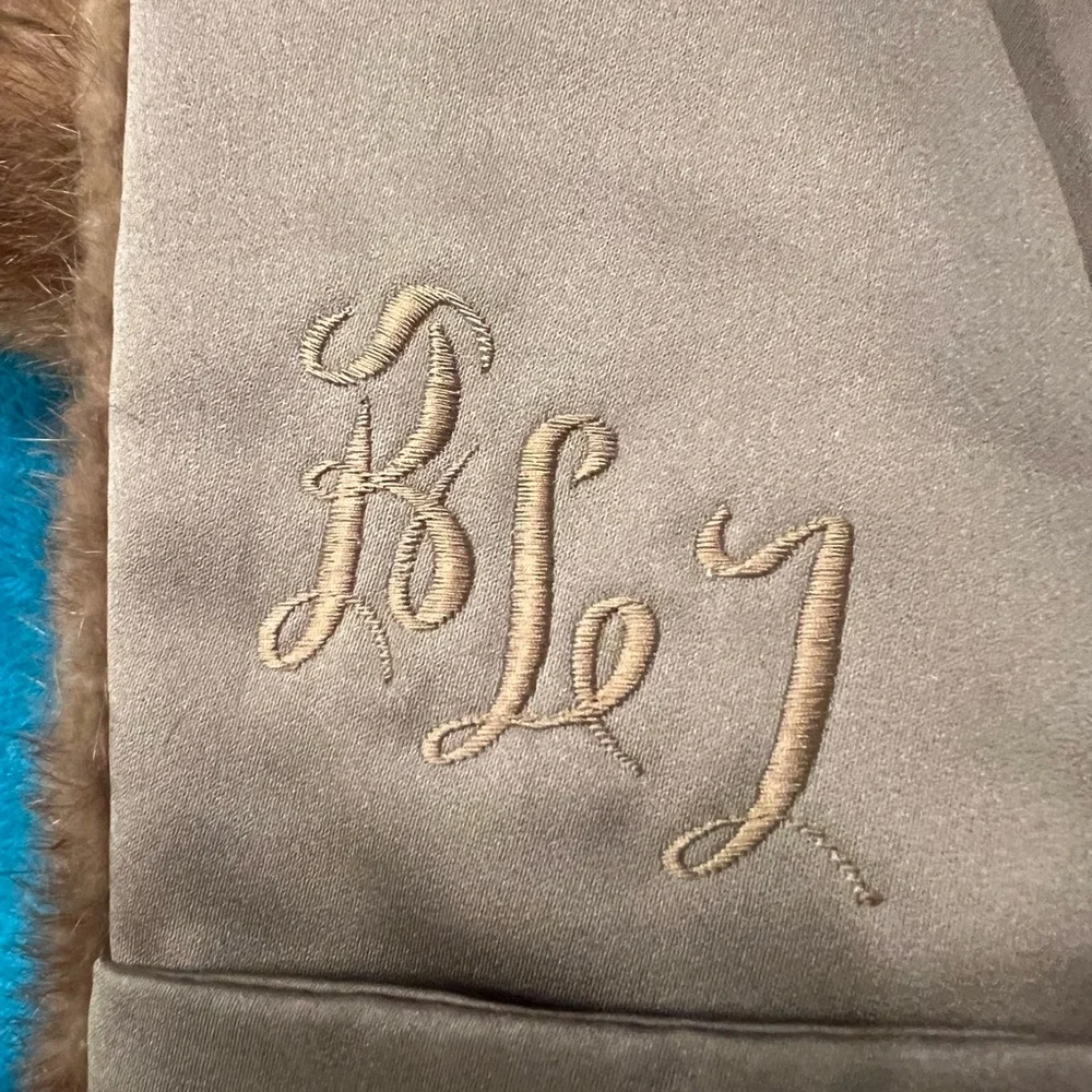 Elegant Brown Mink Fur Women's Shaw - Picture 10 of 10